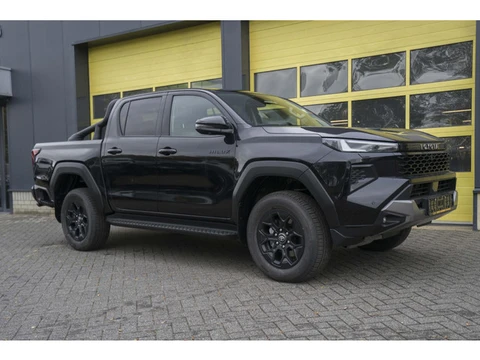 Toyota HiLux 2.8 D-4D Hybrid Invincible JBL Full Options