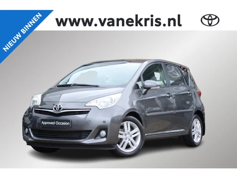 Toyota Verso-S 1.3 VVT-i Dynamic, Panodak, Trekhaak