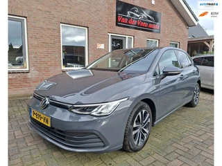 Volkswagen Golf 1.5 TSI. Zeer netjes en luxe o.a. adap.cruise, carplay, stoel- & stuurverw, navi, LE