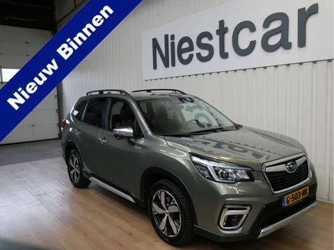 Subaru Forester 2.0 E-boxer First Edition Met trekhaak / leder / navigatie / opendak