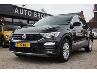 Volkswagen T-Roc 1.0 TSI STYLE I ACC I TREKHAAK I NAP I CARPLAY | 1e EIG!