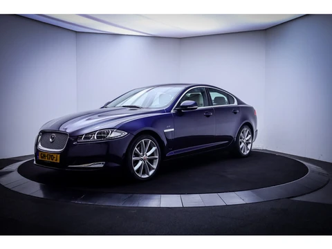 Jaguar XF 2.0T 240Pk Aut. XENON | CAMERA | STOELVERW | KEYLESS | NAVI | LEDER | PDC V+ A | LMV 19''