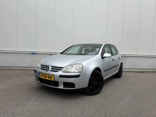 Volkswagen Golf 1.4 FSI Businessline - Airco / Navi / Elektr. ramen / Trekhaak / Lm velgen