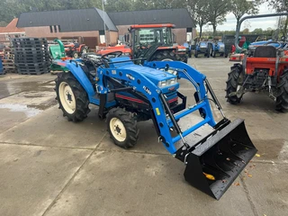 Iseki TA247 Met voorlader