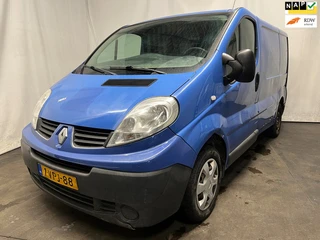 Renault Trafic 2.0 dCi T27 L1H1 Eco Schadeauto auto start en rijd voor raam schade