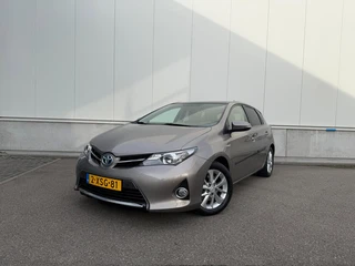 Toyota Auris 1.8 Hybrid Dynamic - Airco / Navi / Cruise / Camera / Parkeers. / Pano / NAP