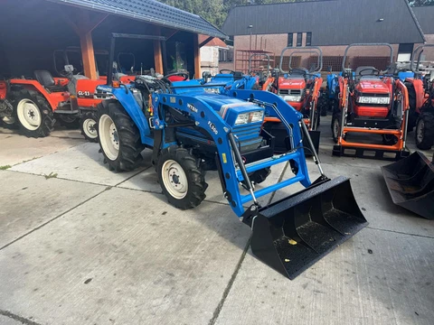 Iseki TA255 met voorlader