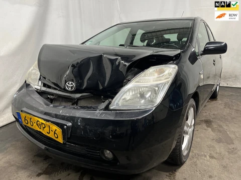 Toyota Prius 1.5 VVT-i Tech Edition - Front Schade - Radiator Defect