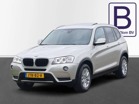 BMW X3 xDrive20i High Executive / Pano /Trekh. / Navi / Stoelverw. / 17"/ Lage KM /