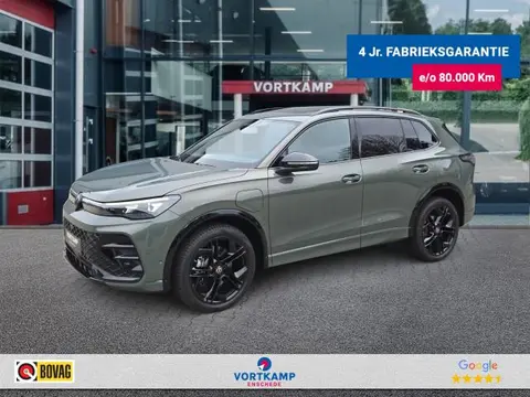 VOLKSWAGEN TIGUAN 1.5 TSI eHYBRID R-LINE PANO-DAK/TREKHAAK/CAMERA/E-KLEP/ACC/STOEL+STUURVERW