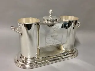 Vintage wine cooler for 2 bottles with reservoir for ice in