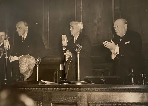 Keystone - Churchill unveils bust of Lord Cecil 1946