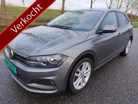 Volkswagen Polo 1.0 MPI ** Airco ** GROOT NAVI ** Carplay ** 17 inch LM velgen