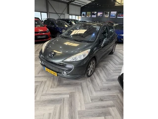 Peugeot 207 1.6-16V T Féline