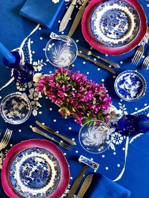 Linnen tafelkleed, 24 bijpassende servetten, met