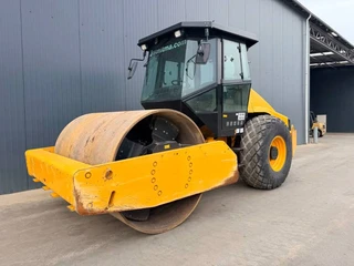 Dynapac CA302D (bj 2012)
