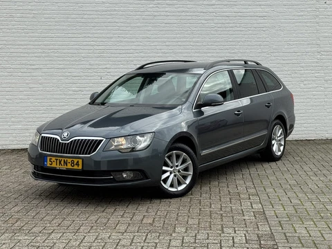Skoda Superb Combi 1.8 TSI Ambition Clima Navi Trekhaak All-season banden