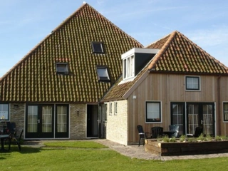 Smaakvol ingericht vakantiehuis met uitzicht midden in Den Hoorn