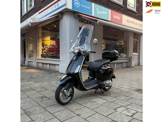 Vespa Snorscooter Primavera 4T