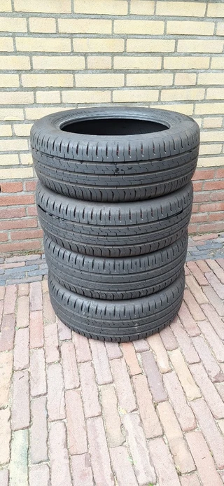Mooie set Continental autobanden
