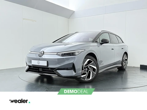Volkswagen ID.7 Tourer Pro Limited Edition Plus 77 kWh 286pk | LED Matrix | Stoel- & stuurwielverwar