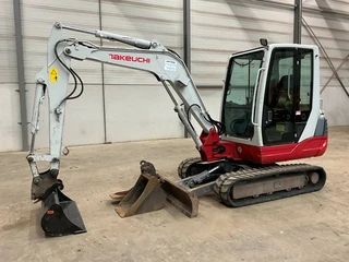 Takeuchi TB 235 (bj 2018)