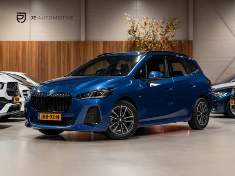 BMW 2-serie Active Tourer 218i M-Sport, Shadow Line, Apple Carplay, Navi, Voll Led, Ambiënte Light, 