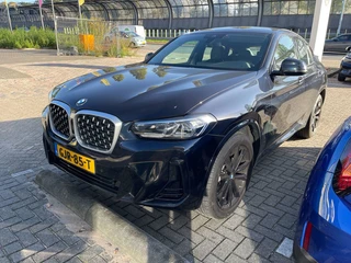 BMW X4 xDrive20i High Executive | M-Sport | 20" | Camera | Stoelverwarming