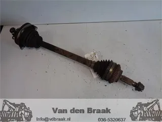Renault Clio (Fase II) 1.2 16V 2003-2005 Aandrijfas links voor