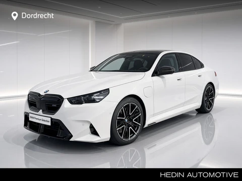 BMW 5 Serie M5 Sedan | Carbon Dak/Spiegels | Bowers & Wilkins Surround Sound System | Driving Assist
