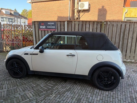 Mini Cabrio 1.6 Cooper