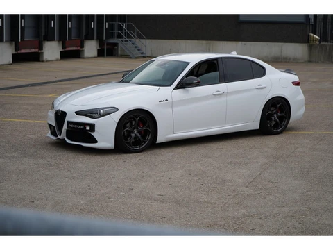 Alfa Romeo Giulia 2.2 Super Sportiva 'Pack Quadrifoglio'