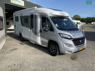 LMC Cruiser T 662 Airco Fietsendrager Cass. luifel