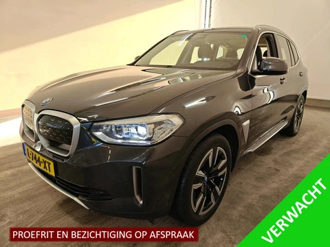 BMW iX3 Executive 80 kWh M Sport | Pano | SOH 98% | Shadow | 1e Eigenaar | Dealer Onderh | Aero | El