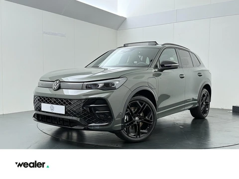 Volkswagen Tiguan R-Line Edition 1.5 eHybrid | 204 PK | Trekhaak wegklapbaar | Adaptive Cruise Contr