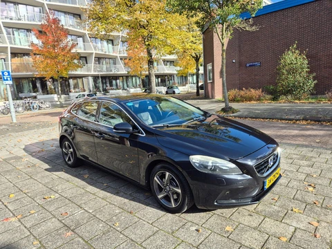 Volvo V40 1.6 T3 110kw Summum+ Leder Black Edition