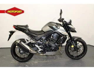 Honda CB 750 HORNET E-Clutch (bj 2027)