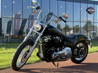 Harley-Davidson FXST Softail Standard Vivid Black