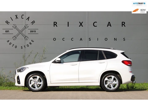 BMW X1 SDrive18i High Executive M-Sport Leder HUD Sfeerverlichting !!NIEUWBINNEN!!