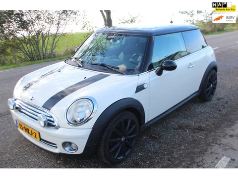 Mini 3-Deurs 1.6 Cooper Chili // PANO / CRUISE //