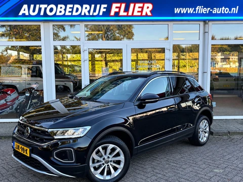 Volkswagen T-Roc 1.0 116PK TSI Life Edition | Adaptive | PDC | Stoel VW |