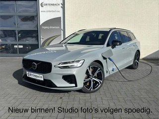 Volvo V60 2.0 T8 Plug-in hybrid AWD Ultra Dark | Panoramadak | Adaptieve cruise | Harman Kardon | Me
