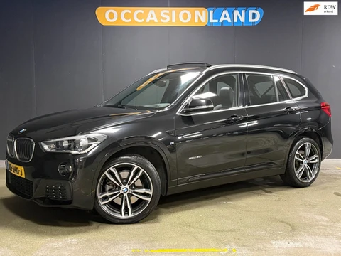 BMW X1 SDrive20i M-Sport|PANO|HUD|TREKHAAK|CRUISE|MEMORY|LEDER|STOELV|SFEER|BLUETOOTH|19INCH|