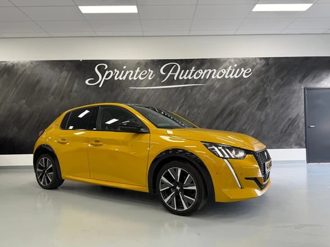 Peugeot 208 1.2 PureTech GT-Line PANO/CARPLAY/CRUISE