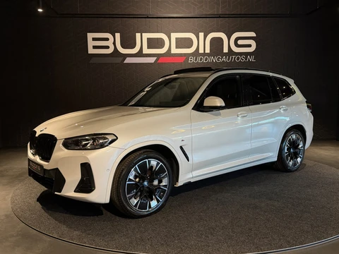 BMW iX3 High Executive 80 kWh | M-sport | Pano | Trekhaak