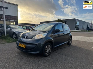 Peugeot 107 1.0-12V XR