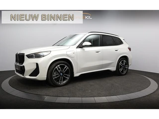 BMW X1 xDrive25e 1e eigenaar / Harman Kardon / Keyless / Memory / 360 Camera / HUD / Pano dak / Leer