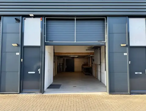 Te huur: bedrijfsruimte met opslag | Industrieweg Zoetermeer