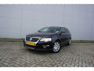 Volkswagen Passat Variant 1.4 TSI Comfortline BlueMotion AUTOMAAT - Airco / Navi / Cruise / Stoelver