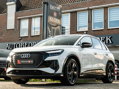 Audi Q4 e-tron 50 quattro S edition 77 kWh CAMERA HUD 20 INCH ACC SPORTSTOEL BLACK OPTIC